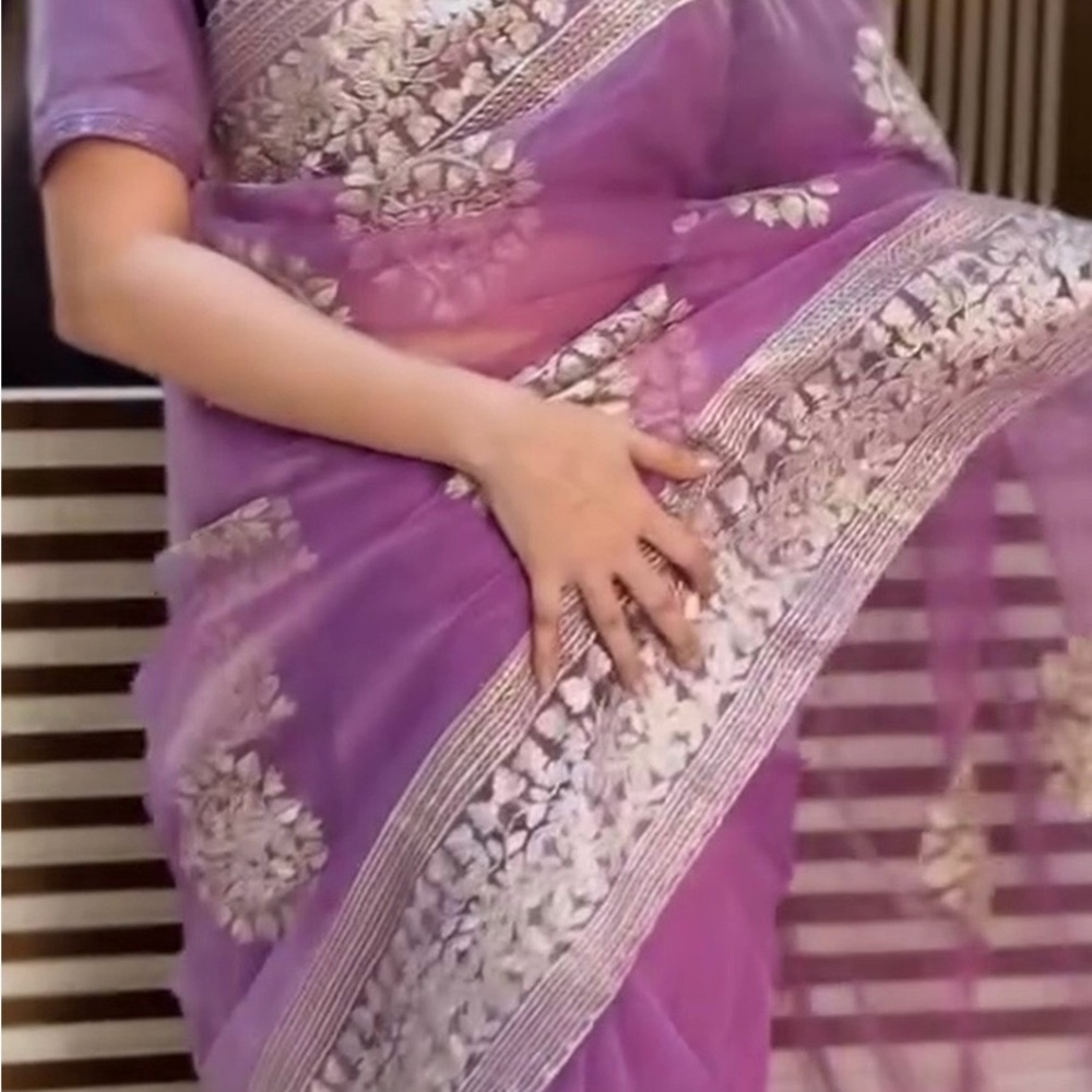Lavish Lavender Saree with Intricate Silver Detailing